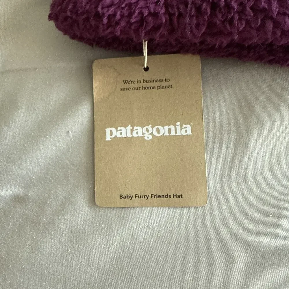 NWT Patagonia Fleece Hat Baby 12-24M Furry Friend Bear Kids Berry Fig MSRP $39